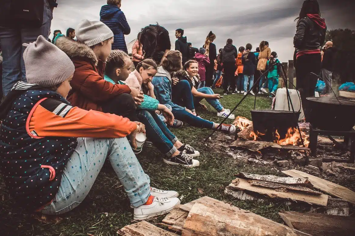 Des enfants en colonie de vacances