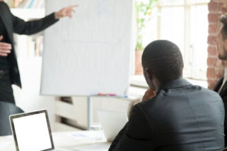 Comment une formation peut-elle aider à améliorer ses pratiques managériales ?